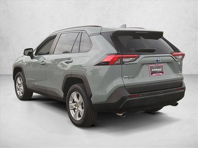 Used 2021 Toyota RAV4 XLE w/ Carpet Mat Package (TMS) AWD/4WD image 8