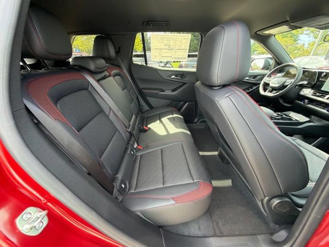 New 2027 Chevrolet Equinox RS w/ LPO, Floor Liner Package FWD image 28