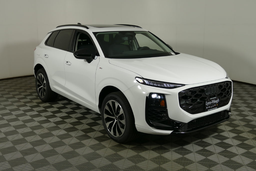 New 2026 Audi Q3 quattro 2.0T AWD/4WD image 1