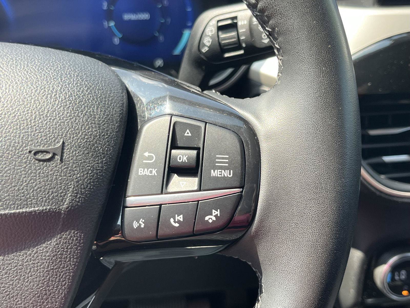 Used 2021 Ford Escape SEL w/ Technology Package FWD image 9