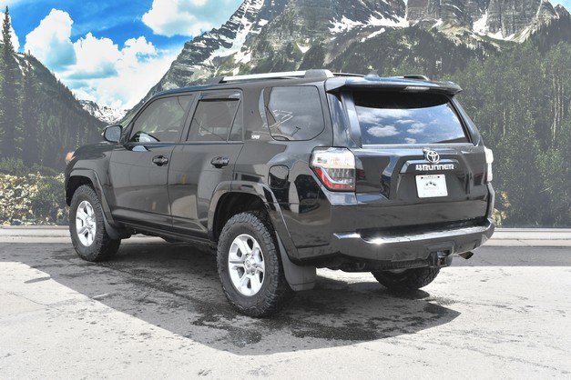 Certified 2021 Toyota 4Runner SR5 Premium w/ Moonroof Package AWD/4WD image 9