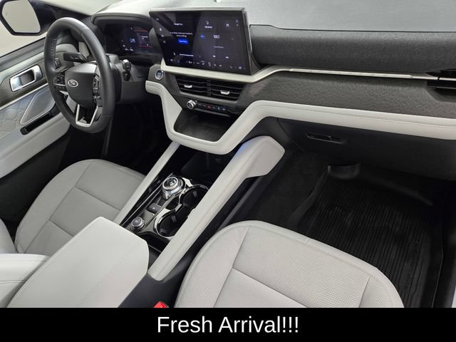 Used 2026 Ford Explorer Platinum w/ LUX Leather Package AWD/4WD image 19