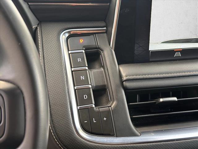 Used 2023 GMC Yukon XL SLT image 14