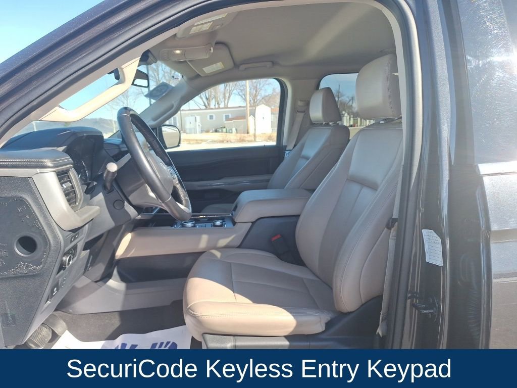 Used 2024 Ford Expedition Max XLT image 11