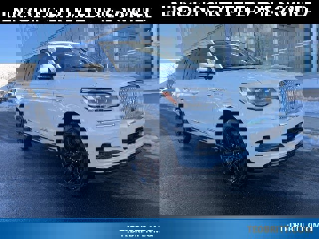 Used 2023 Lincoln Navigator L Reserve image 1