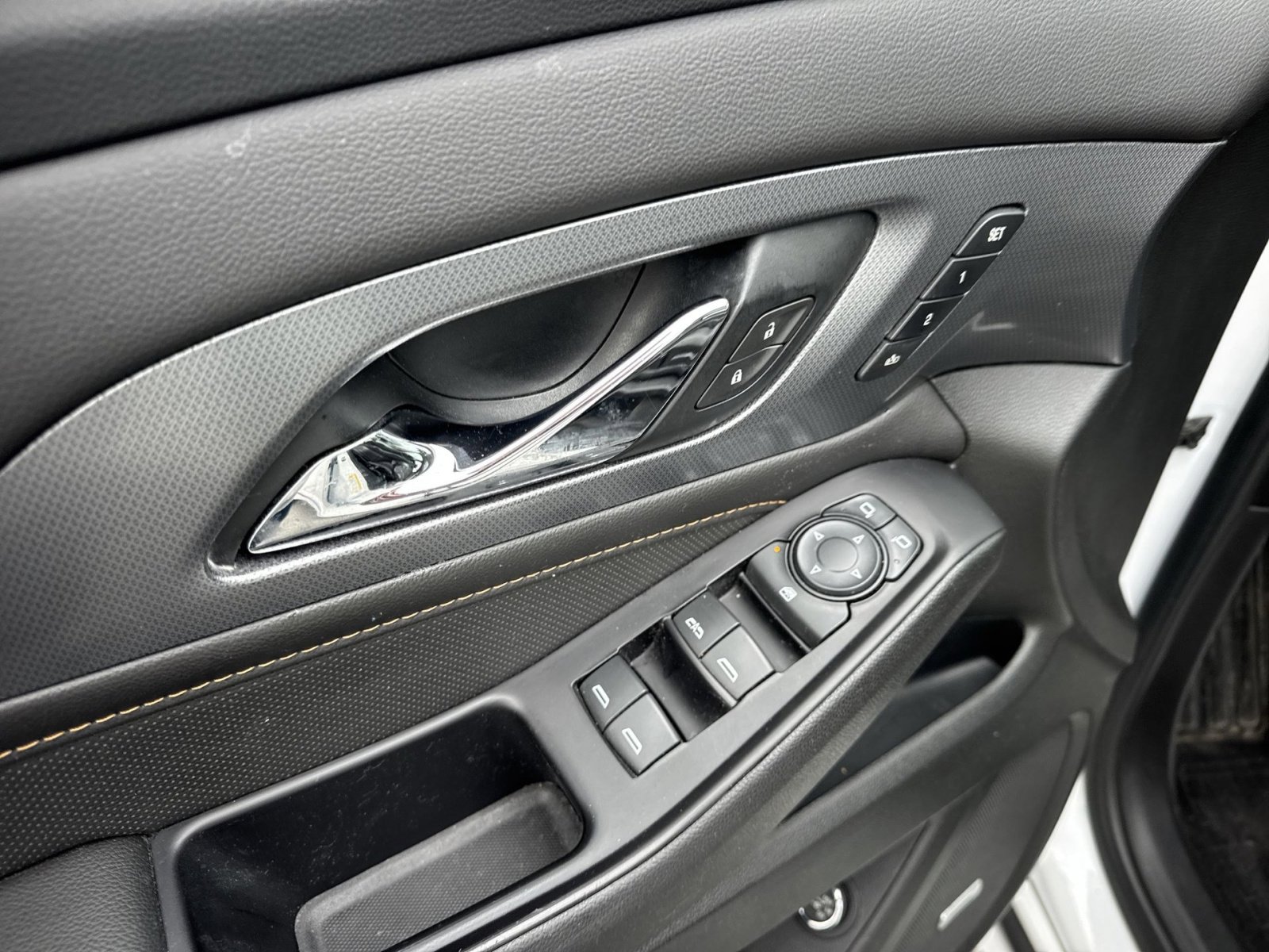 Used 2020 Chevrolet Traverse Premier image 20