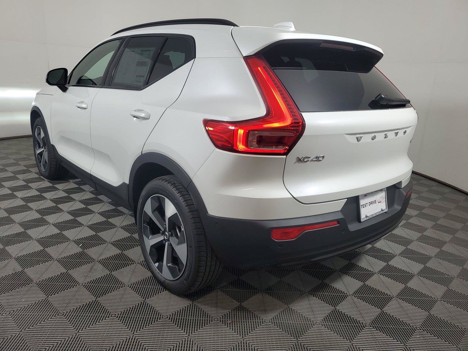 New 2026 Volvo XC40 B5 Plus w/ Protection Package Premier AWD/4WD image 4