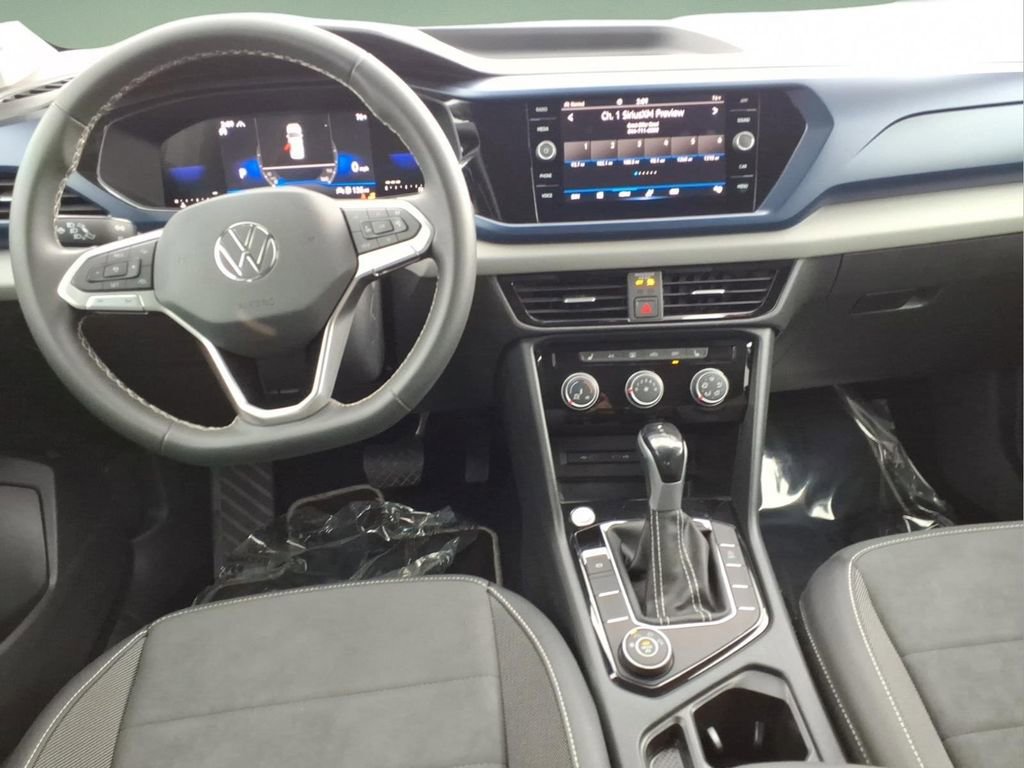 Used 2023 Volkswagen Taos SE AWD/4WD image 8