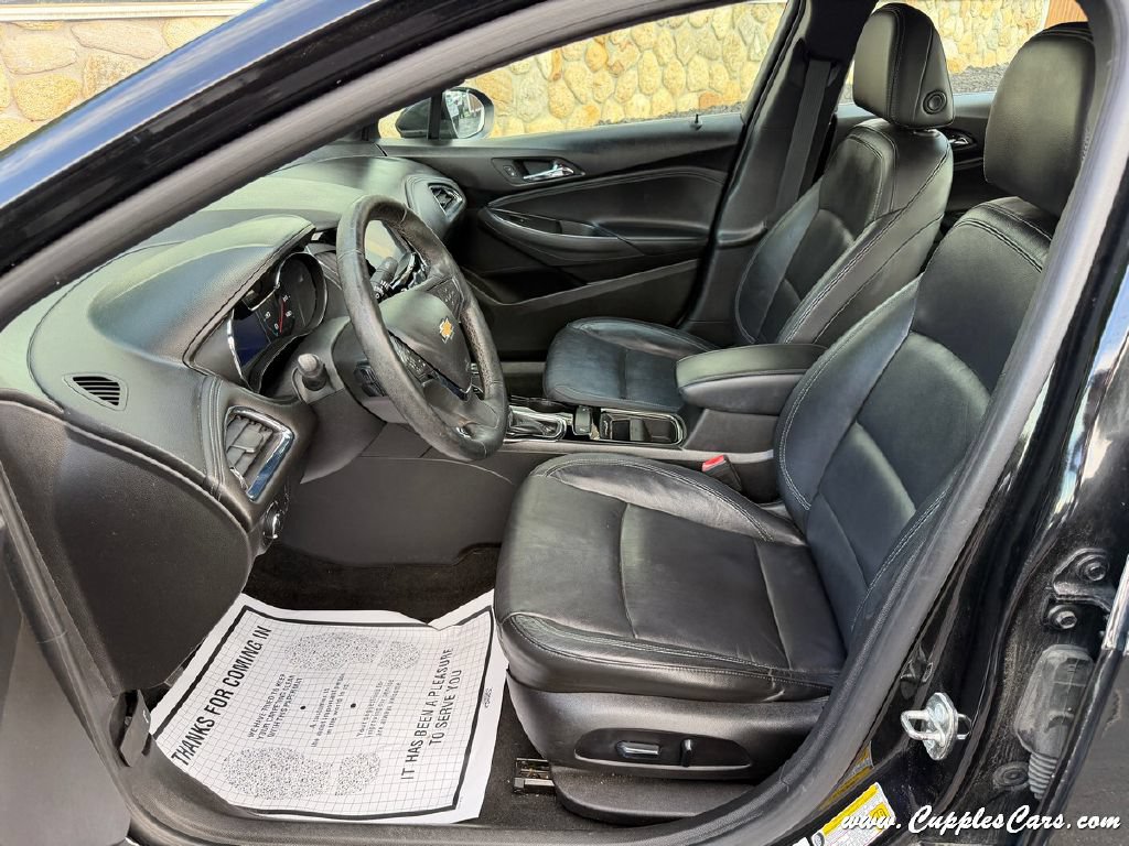 Used 2018 Chevrolet Cruze Premier w/ Premier True North Edition FWD image 4