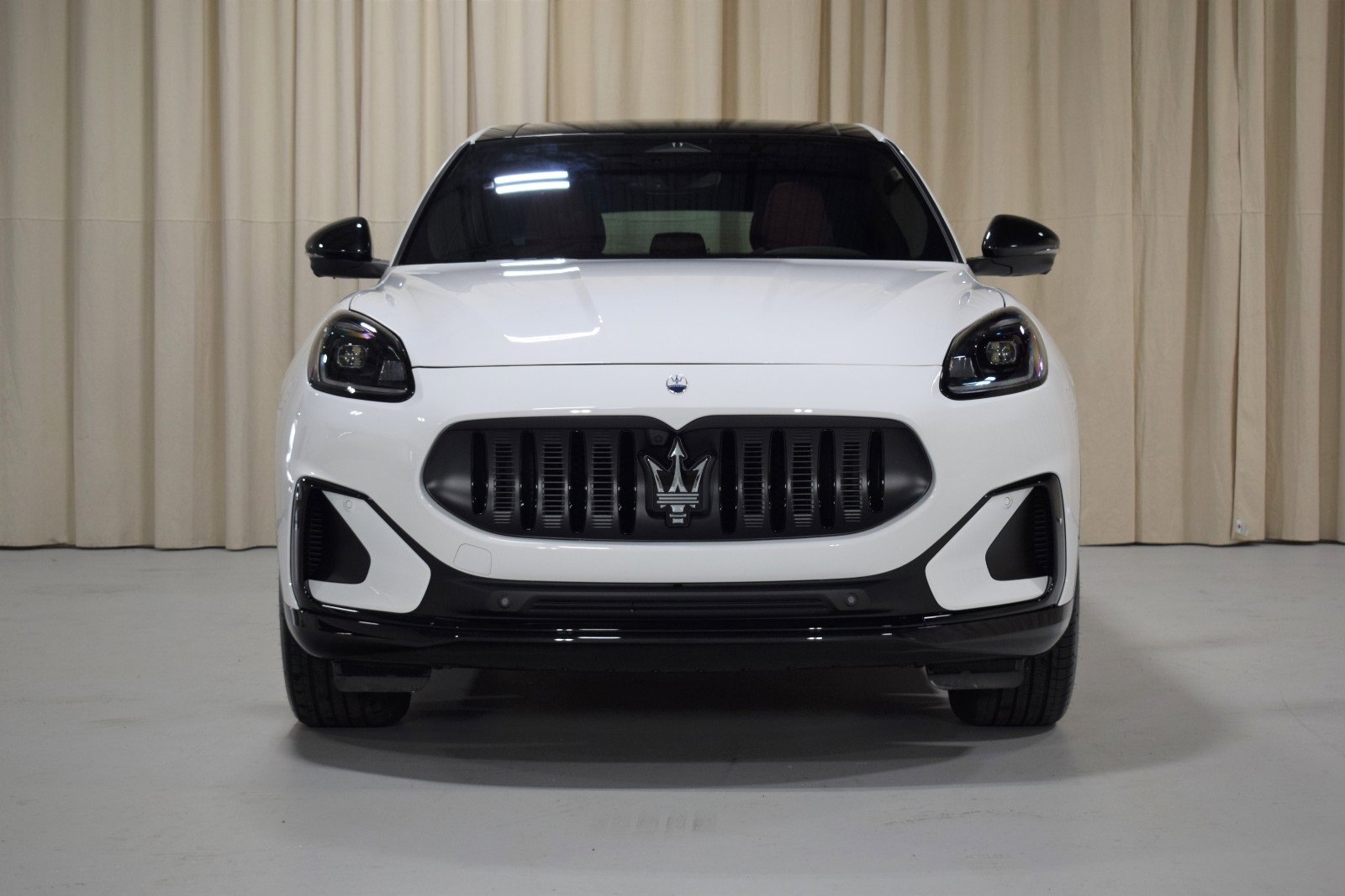 New 2025 Maserati Grecale Folgore image 10