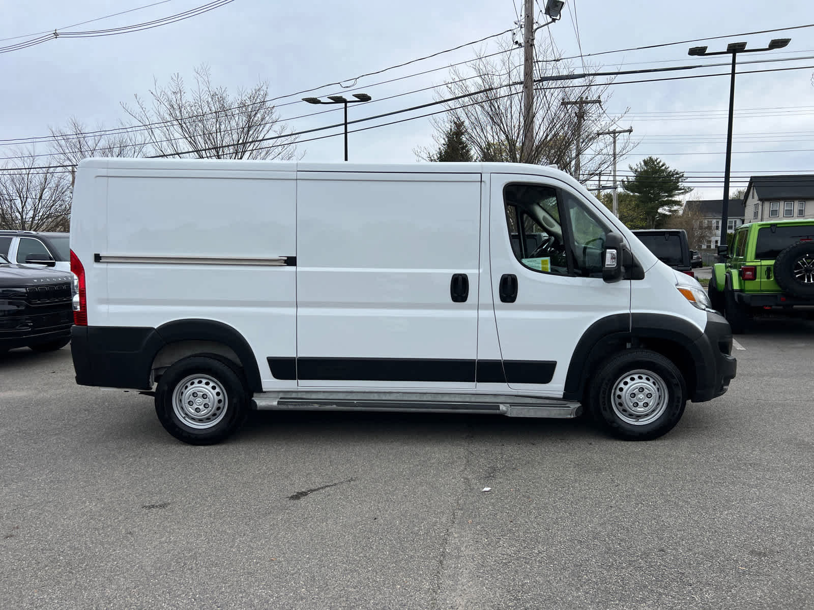Used 2025 RAM ProMaster 2500 w/ U-Haul Equipment Group FWD image 7