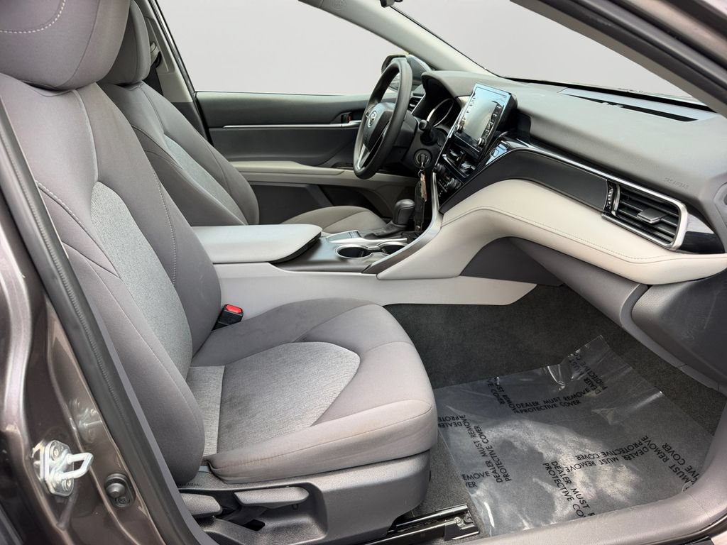 Used 2023 Toyota Camry LE FWD image 8
