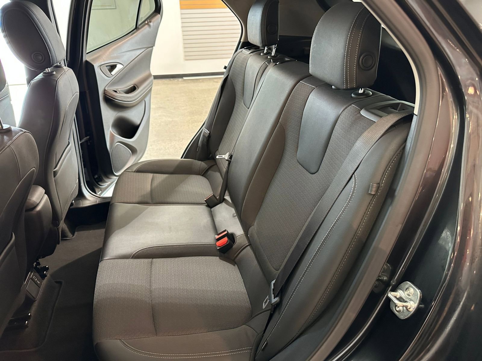 Used 2025 Buick Encore GX Preferred FWD image 38