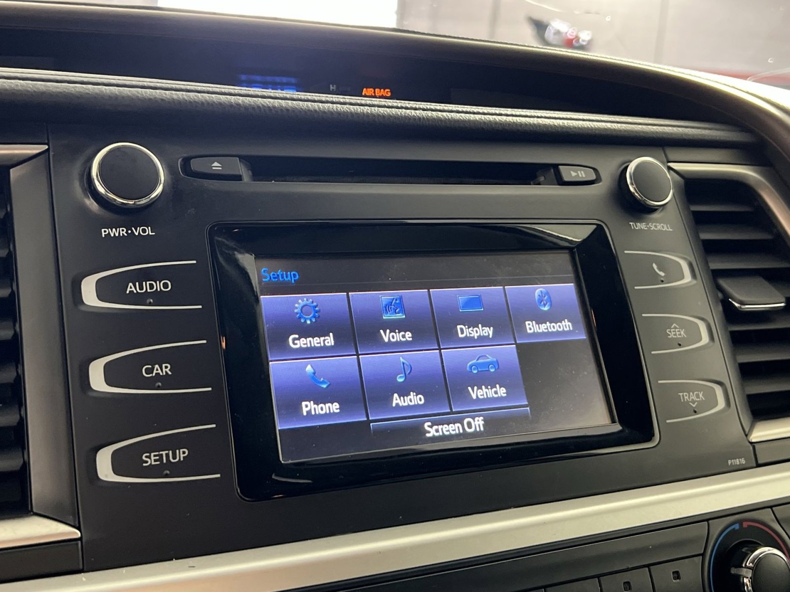 Used 2019 Toyota Highlander LE image 20