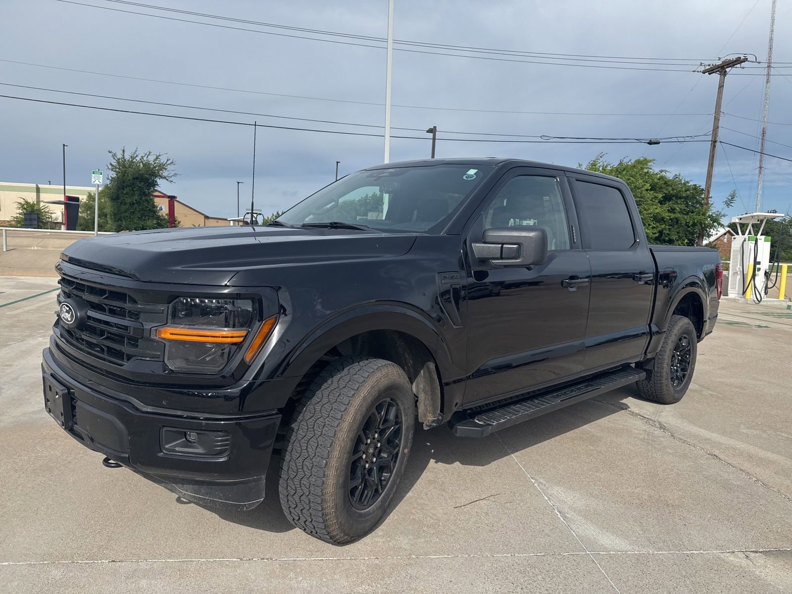 Used 2024 Ford F150 XLT w/ XLT Black Appearance Package AWD/4WD image 7