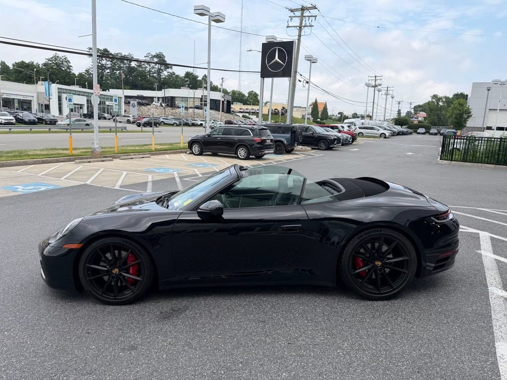 Used 2022 Porsche 911 Carrera 4S AWD/4WD image 2
