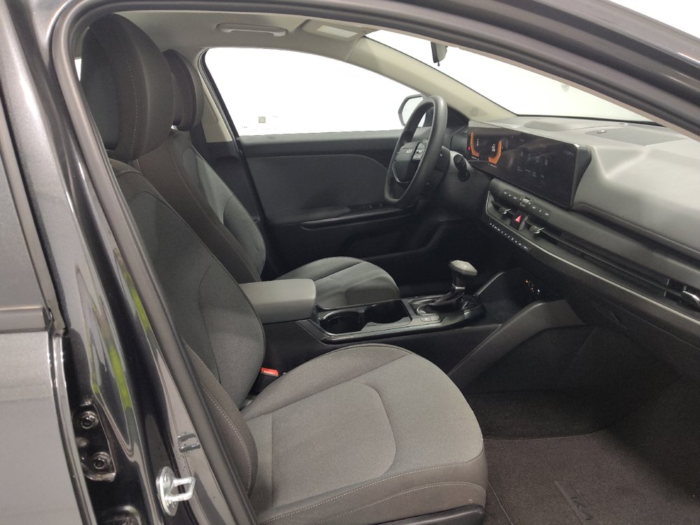 Used 2025 Kia K4 FWD image 21