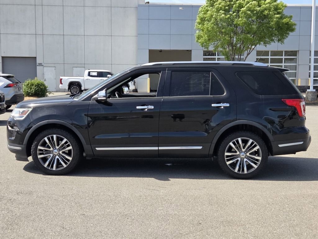 Used 2018 Ford Explorer Platinum image 2