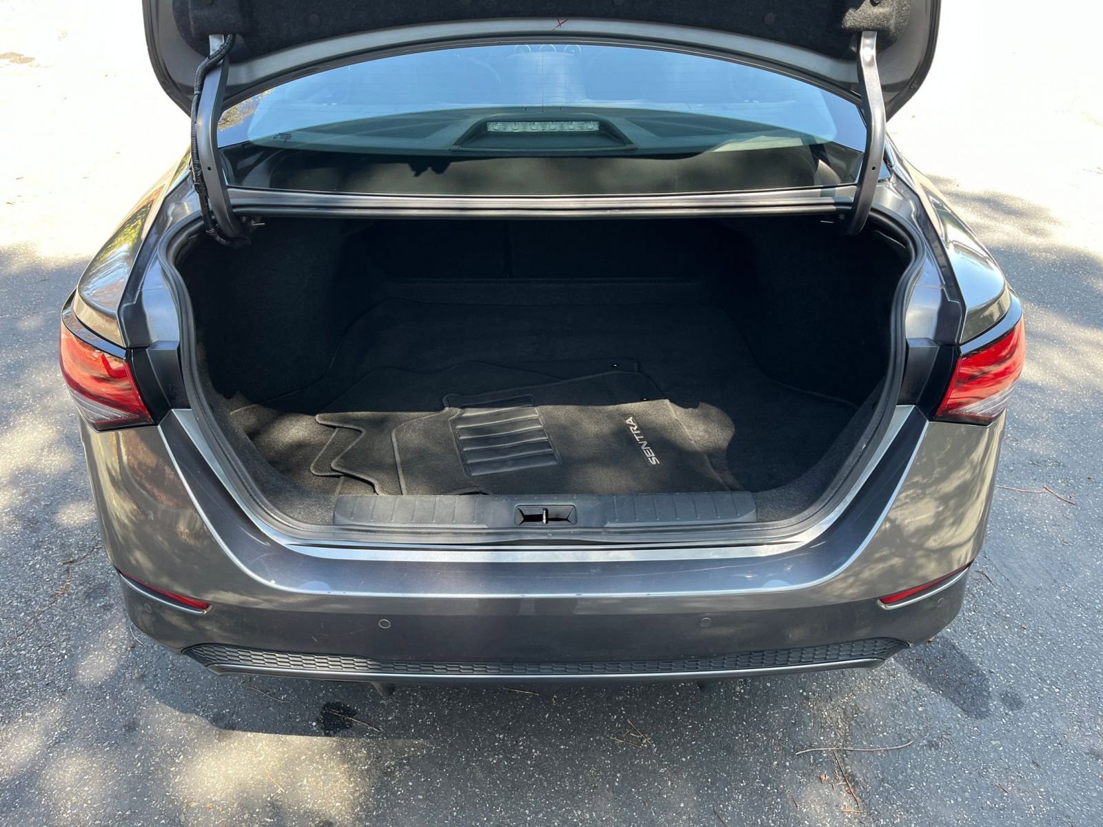 Used 2025 Nissan Sentra S FWD image 29