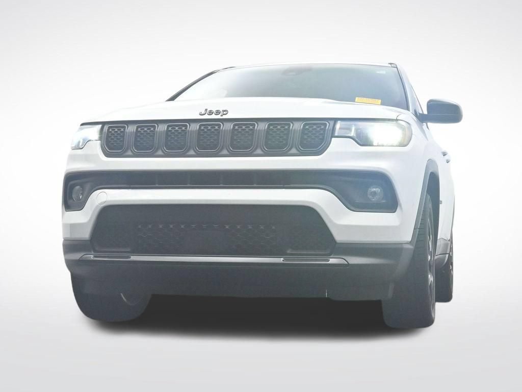 Used 2023 Jeep Compass Latitude AWD/4WD image 31