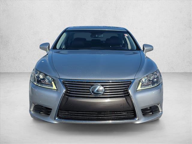 Used 2013 Lexus LS 460 w/ Ultra Luxury Pkg image 3