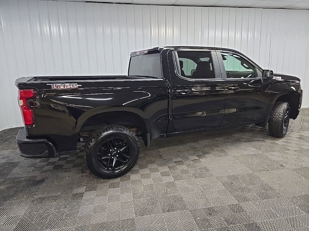 Used 2021 Chevrolet Silverado 1500 LT Trail Boss w/ Bed Protection Package image 3