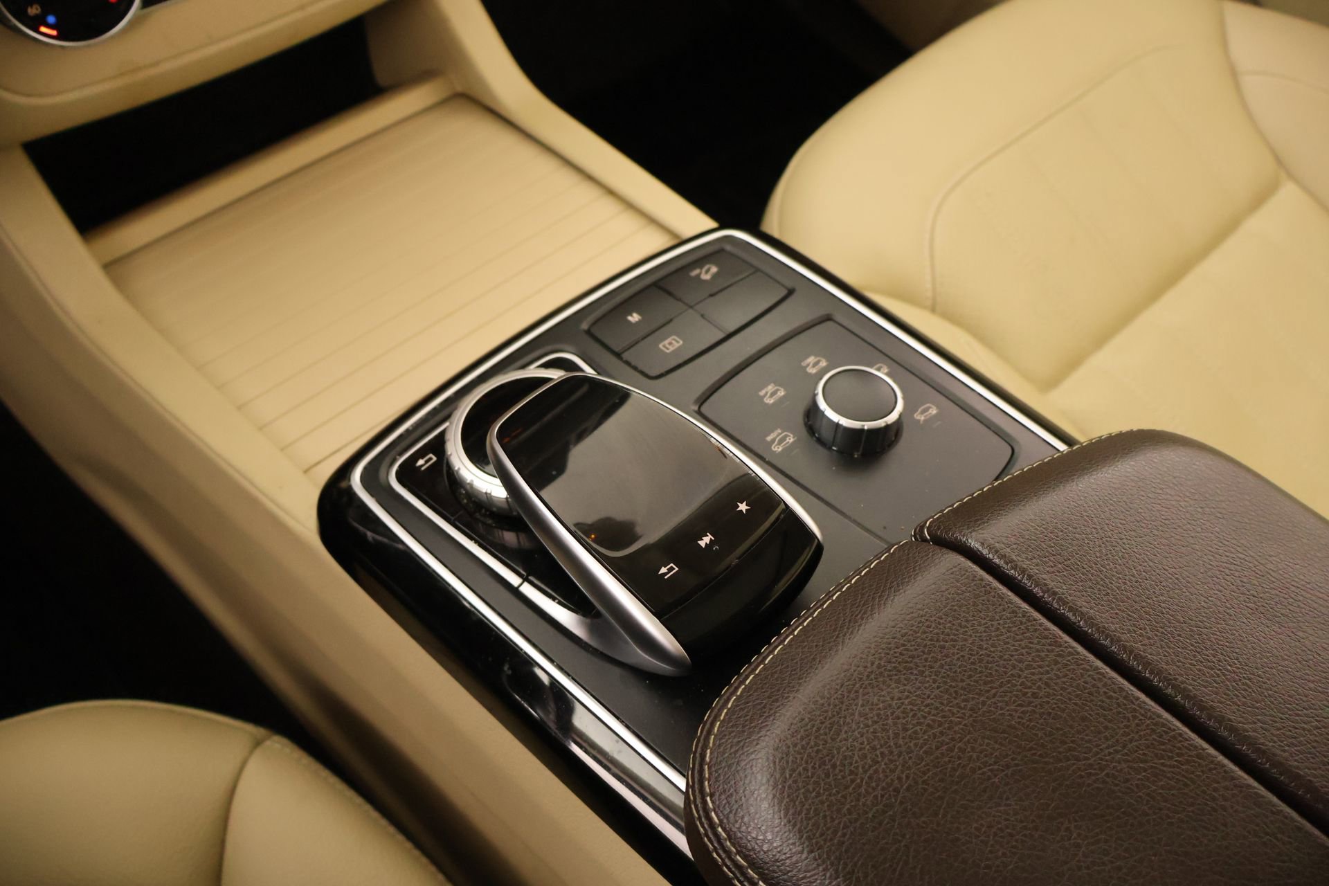 Used 2018 Mercedes-Benz GLE 350 4MATIC image 9