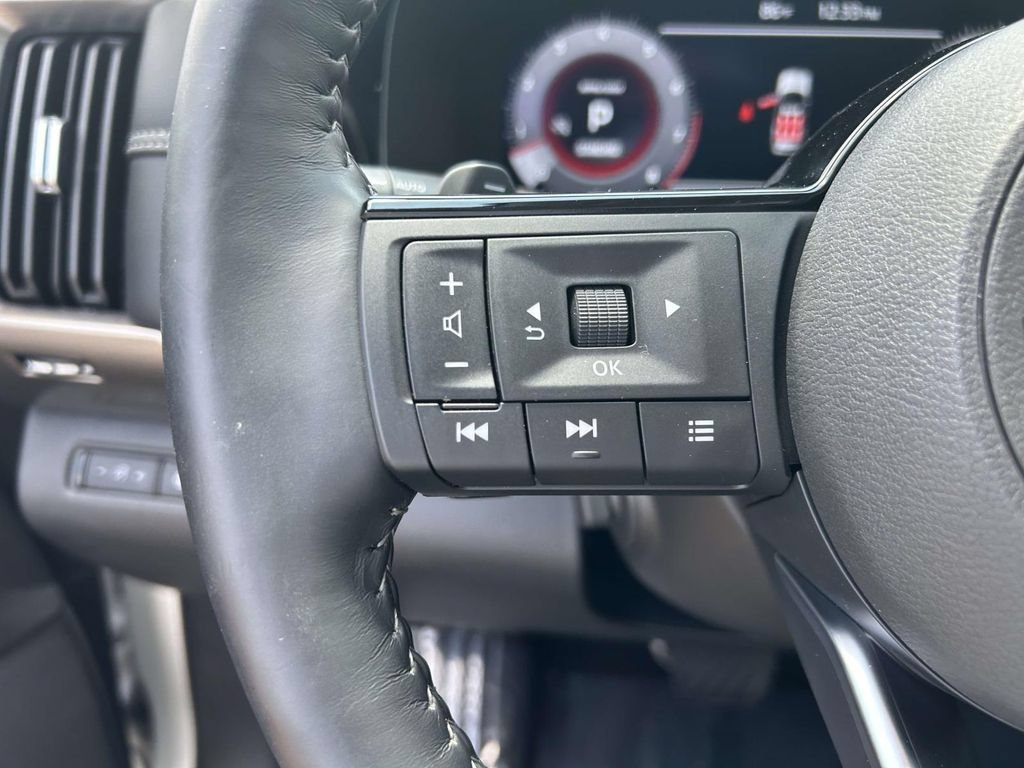 Used 2024 Nissan Pathfinder Platinum w/ Cargo Package FWD image 22