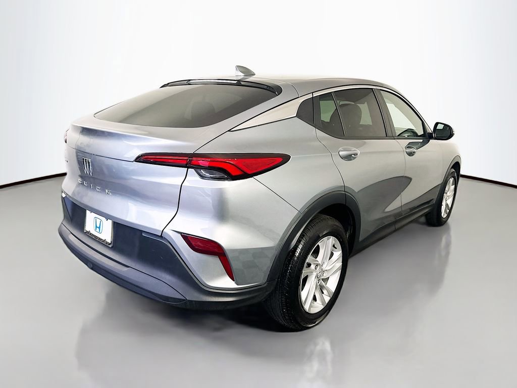 Used 2024 Buick Envista Preferred w/ Advanced Safety Package FWD image 5