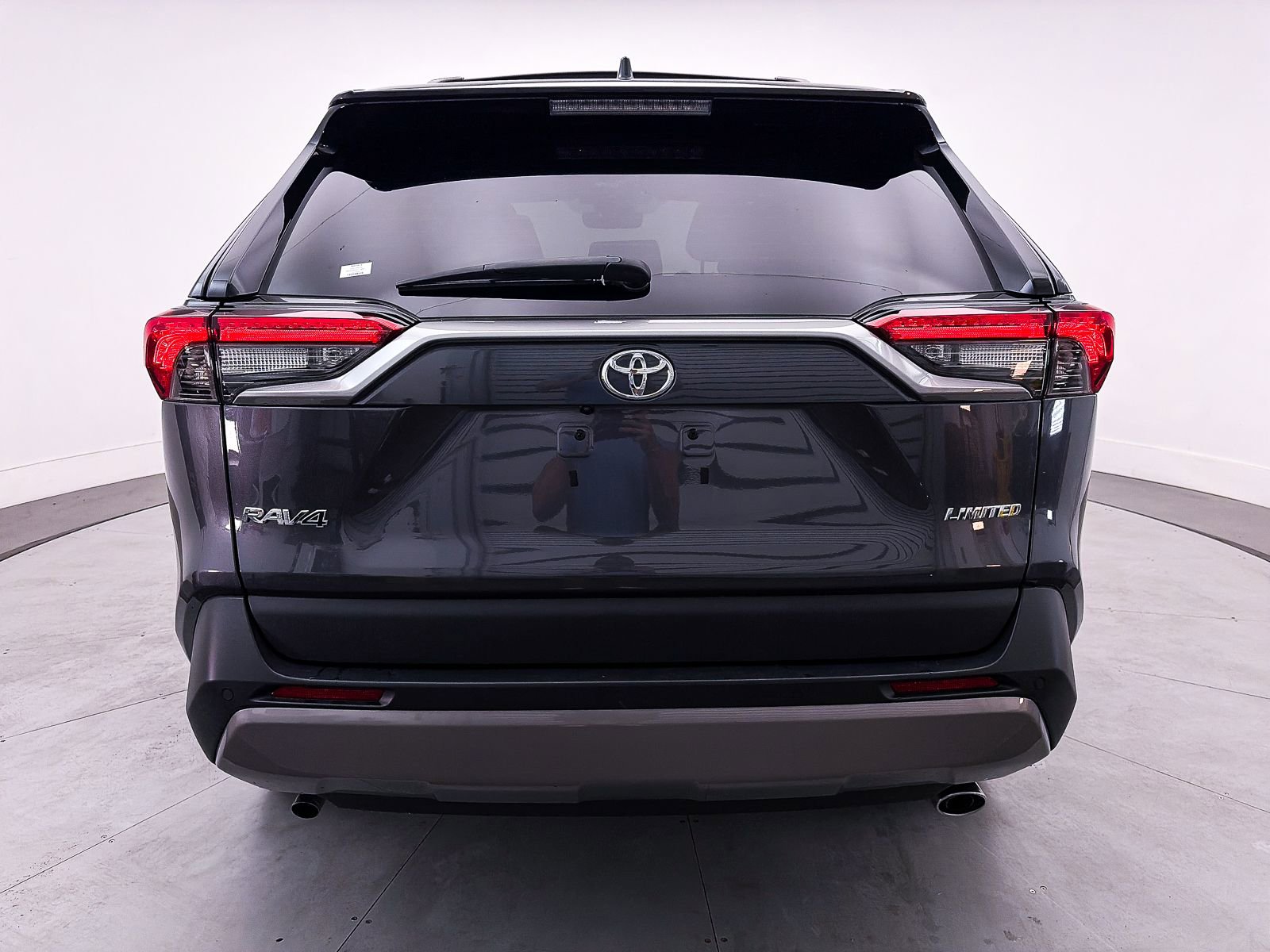 Used 2024 Toyota RAV4 Limited image 14