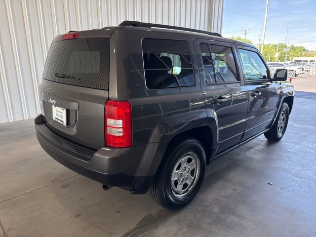 Used 2016 Jeep Patriot Sport w/ Power Value Group FWD image 15