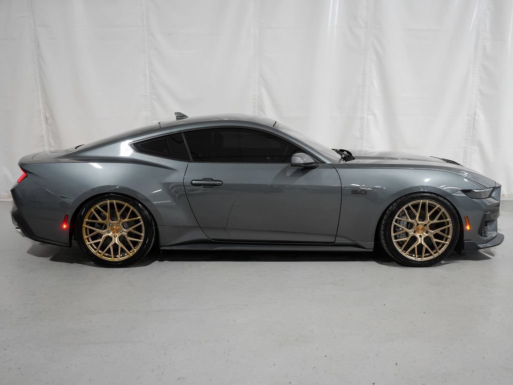Used 2025 Ford Mustang GT Premium RWD image 7