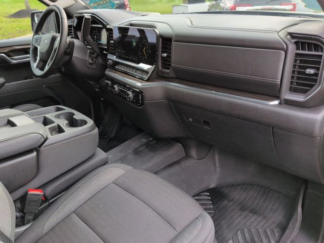 Used 2024 Chevrolet Silverado 1500 RST AWD/4WD image 31