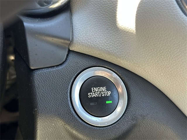 Used 2023 Chevrolet Equinox LT image 33