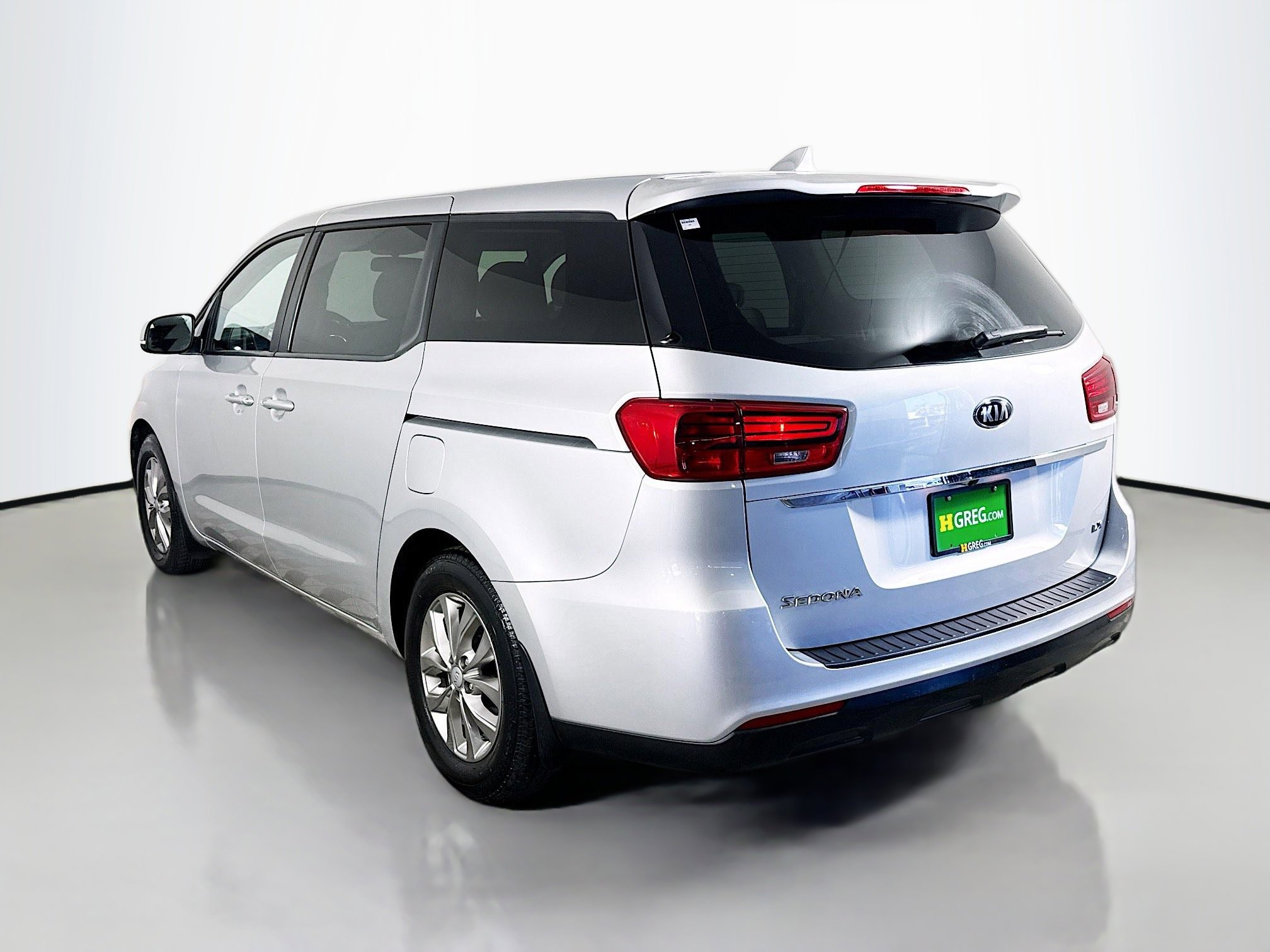 Used 2019 Kia Sedona LX image 7
