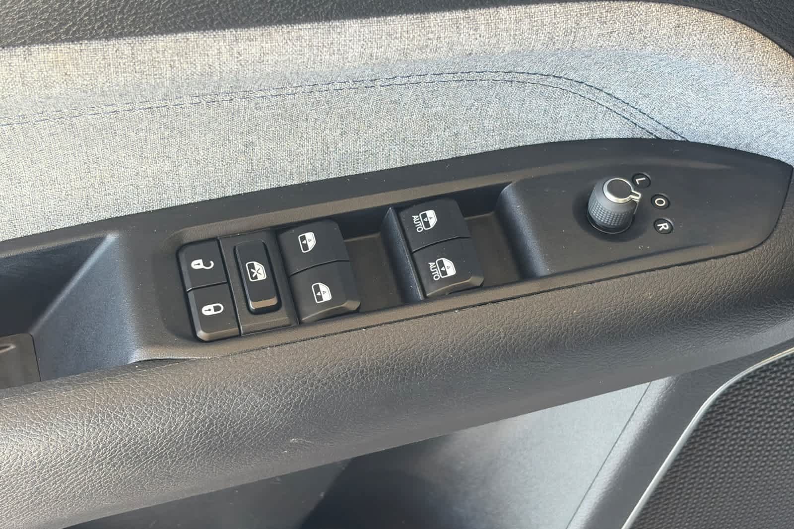Used 2024 Jeep Compass Latitude AWD/4WD image 12