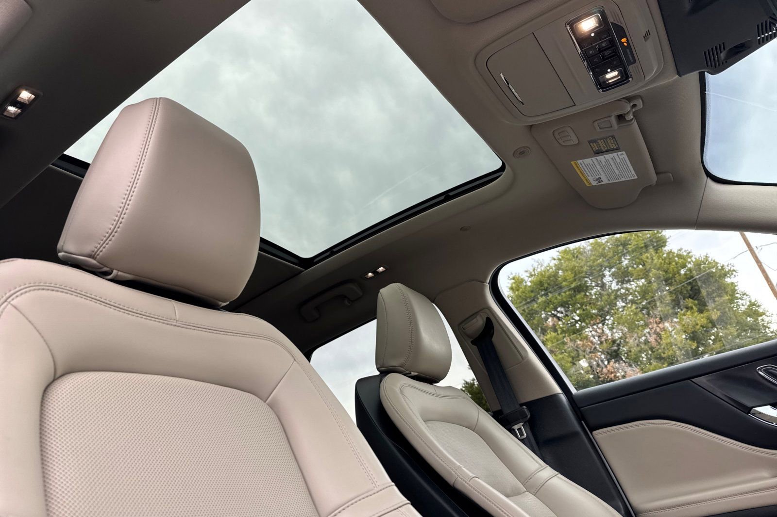 Certified 2025 Lincoln Corsair Grand Touring w/ Equipment Group 301A image 16