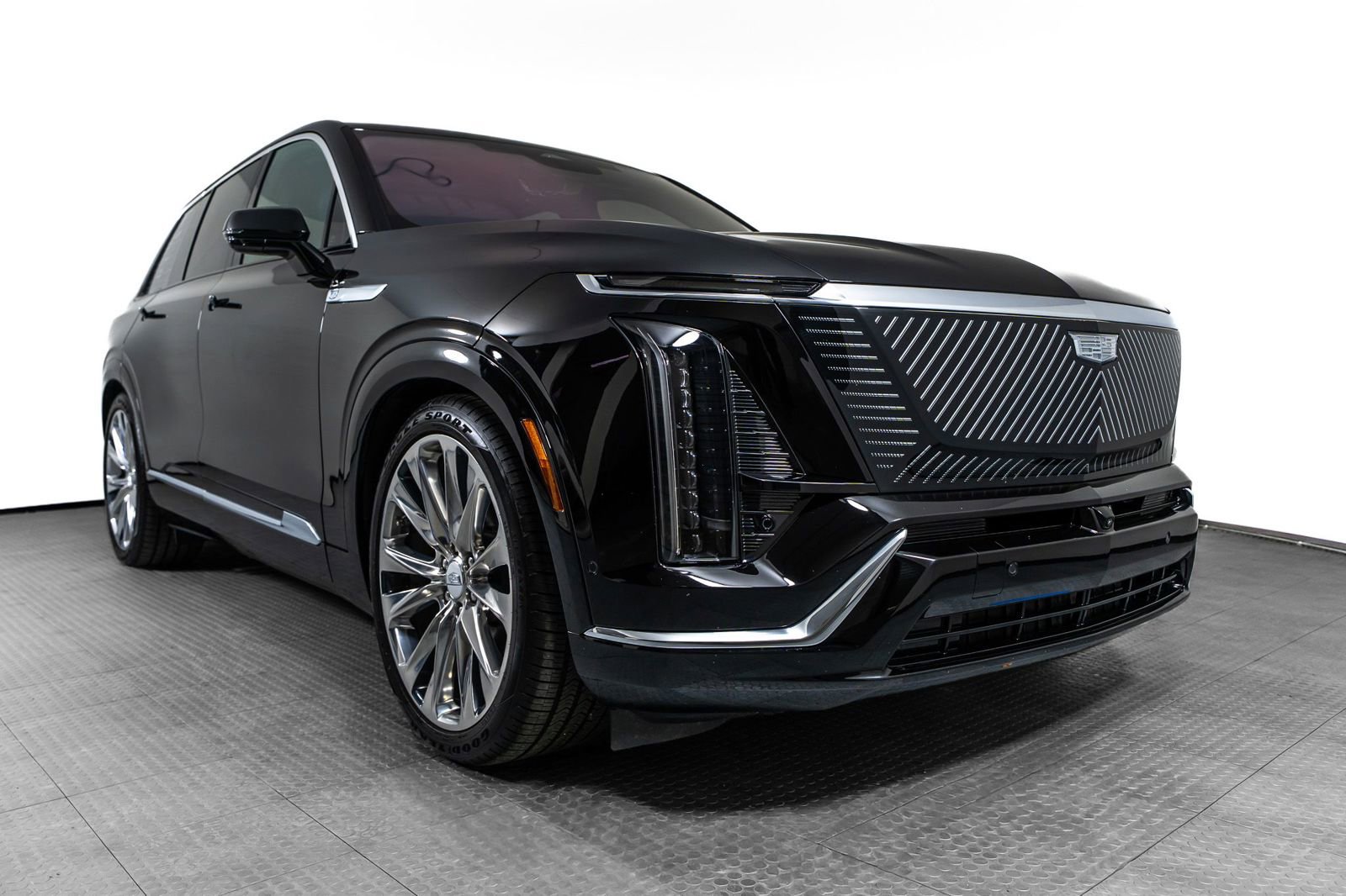 Used 2026 Cadillac Vistiq Premium Luxury w/ LPO, Floor Liner Package AWD/4WD image 7