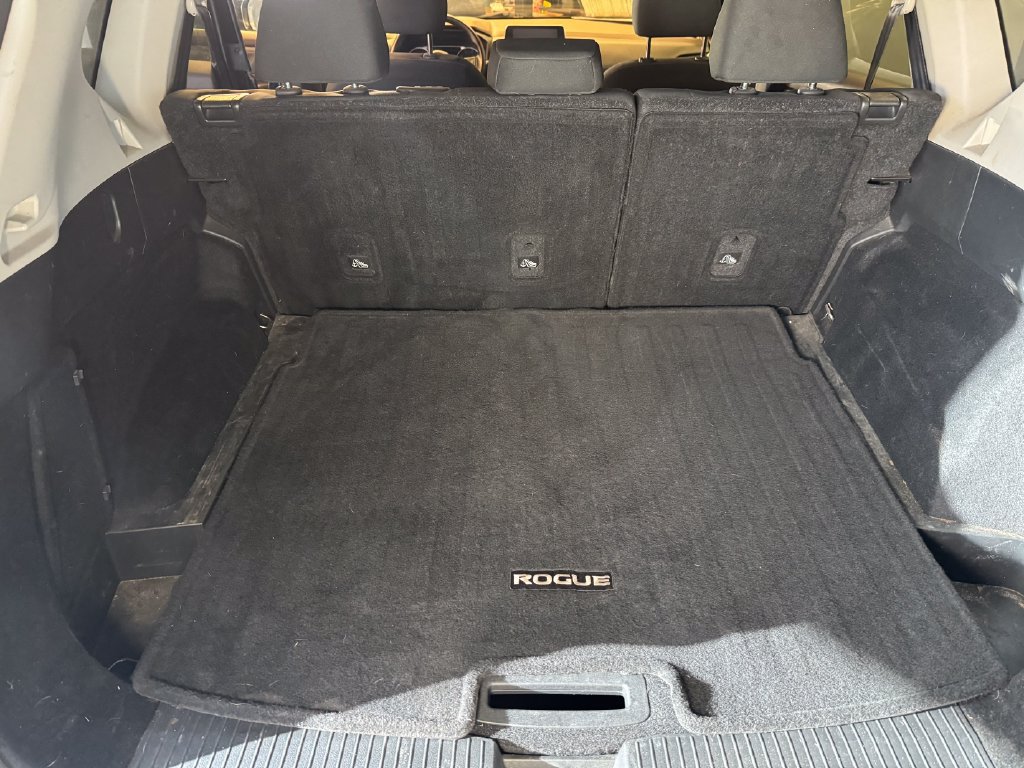 Used 2023 Nissan Rogue S AWD/4WD image 22
