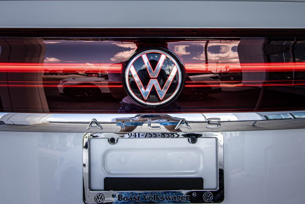 New 2026 Volkswagen Atlas Cross Sport SE image 16