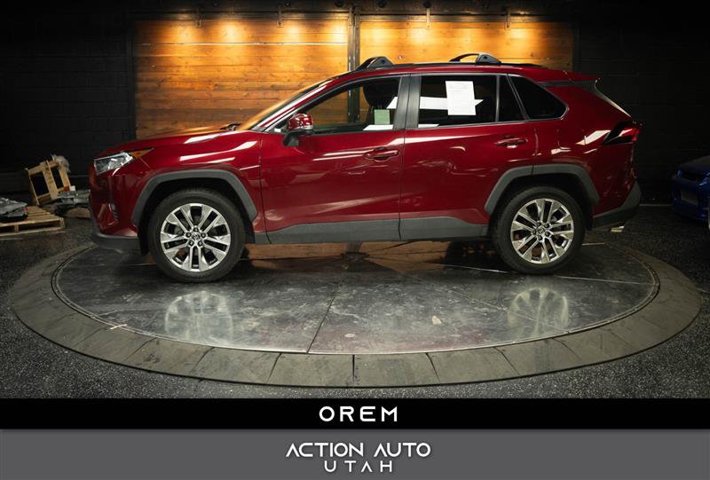 Used 2021 Toyota RAV4 XLE Premium w/ Carpet Mat Package (TMS) FWD image 1