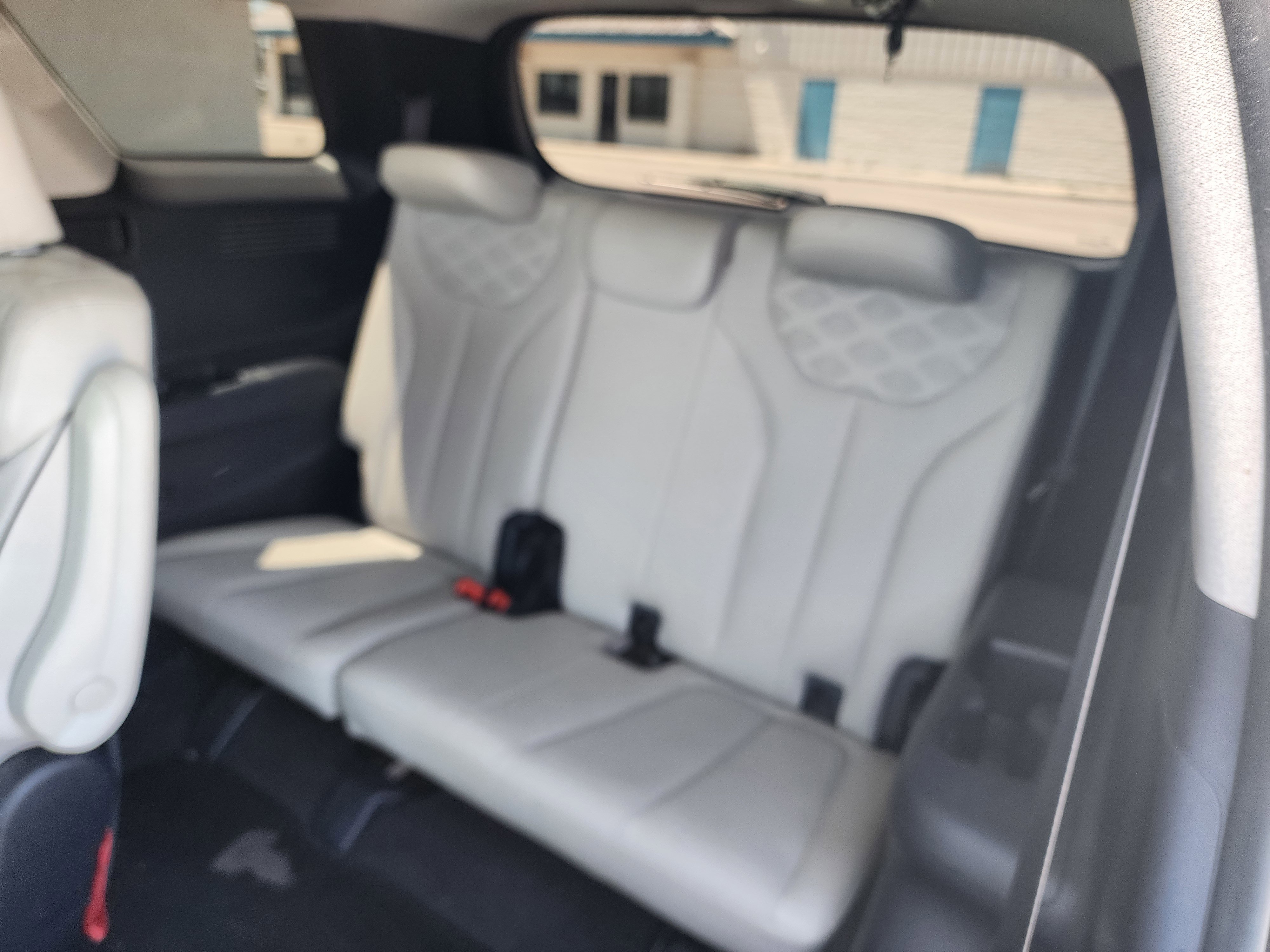 Used 2022 Hyundai Palisade Limited w/ Cargo Package FWD image 21