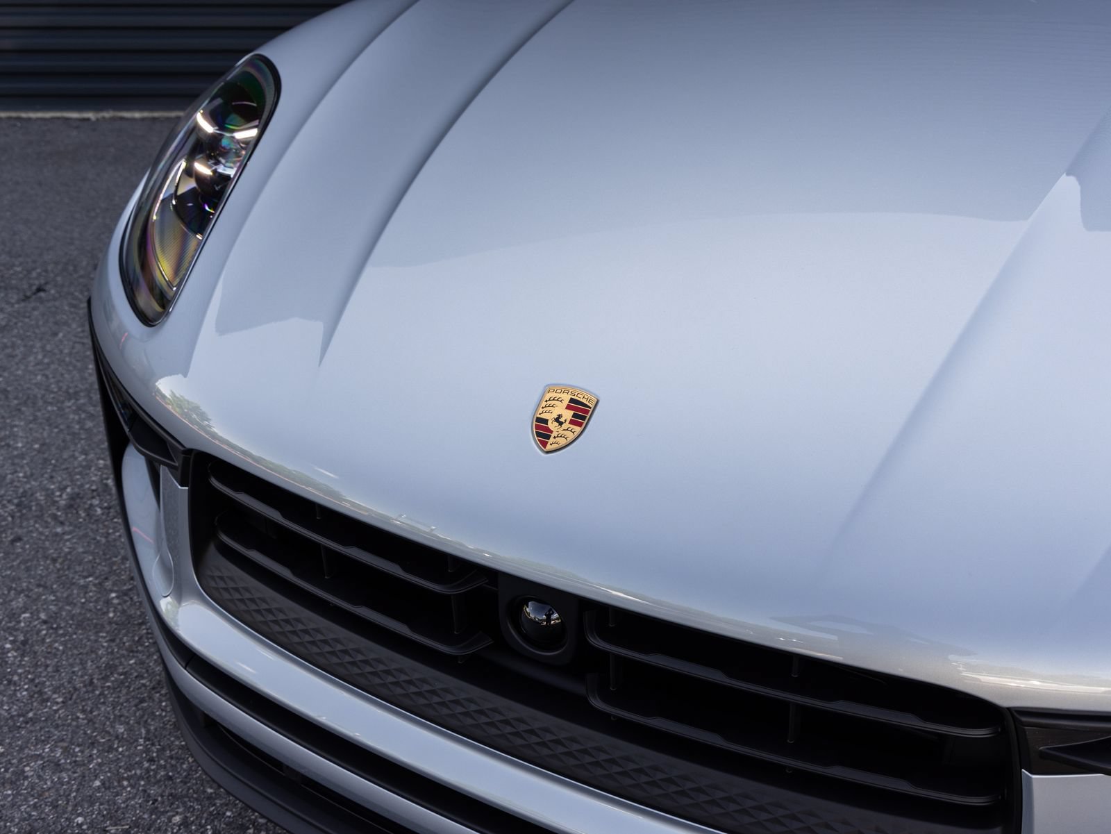 Certified 2026 Porsche Macan AWD/4WD image 10