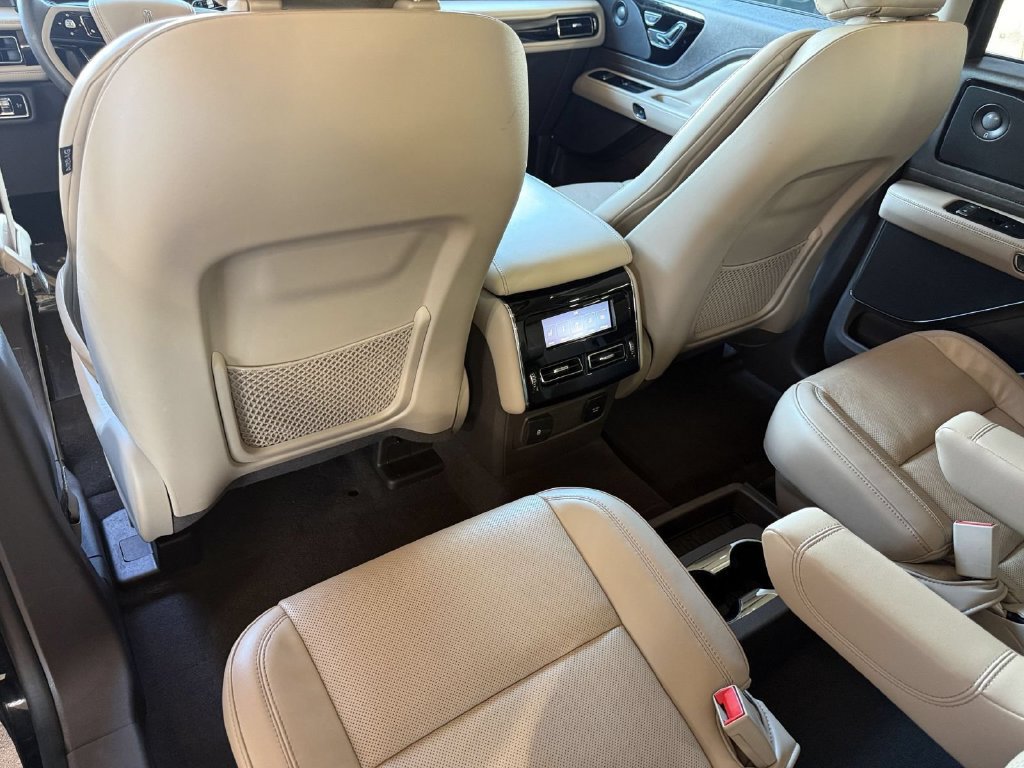 Certified 2023 Lincoln Aviator Reserve w/ Equipment Group 201A AWD/4WD image 28