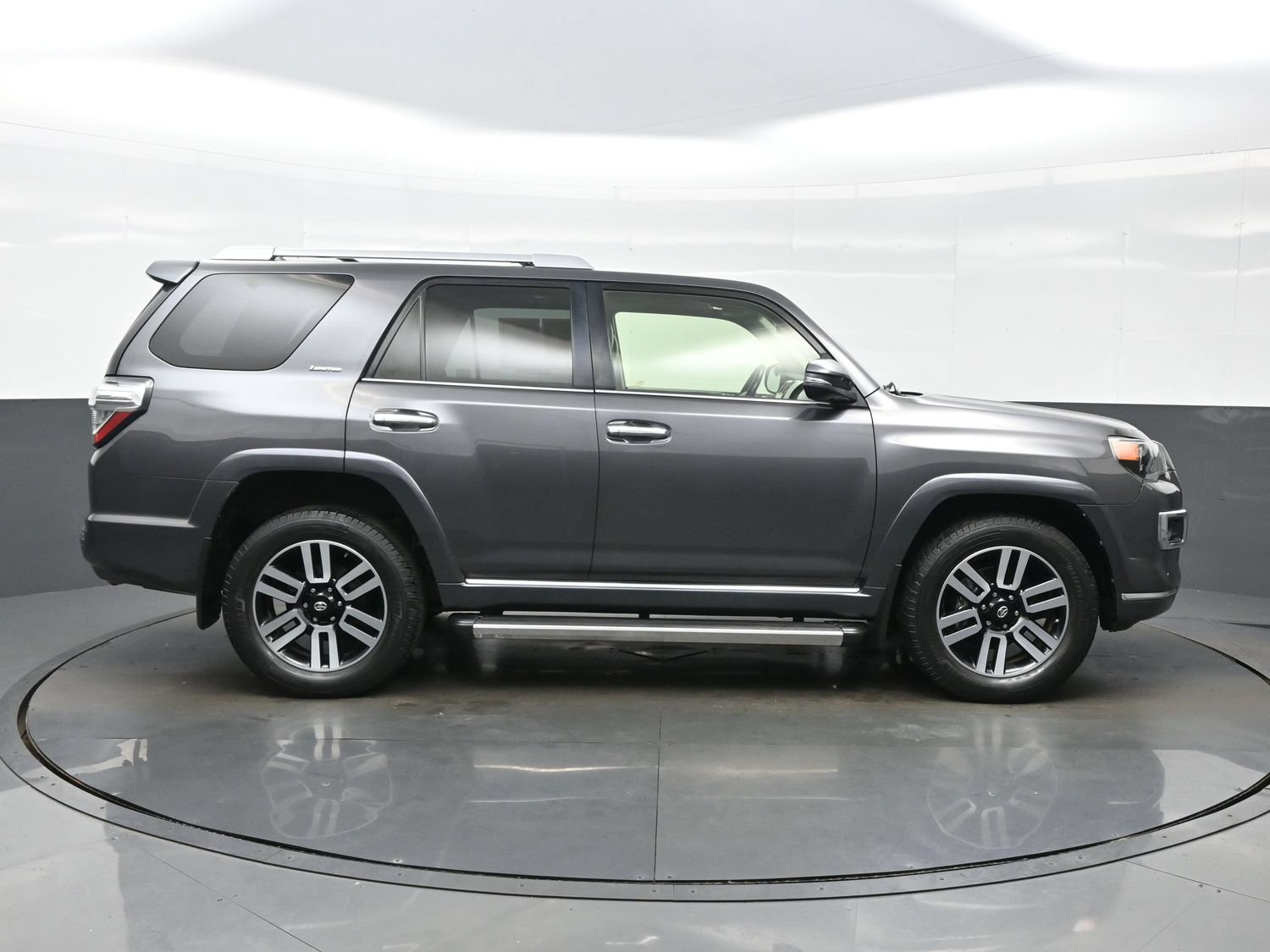 Used 2018 Toyota 4Runner Limited AWD/4WD image 7