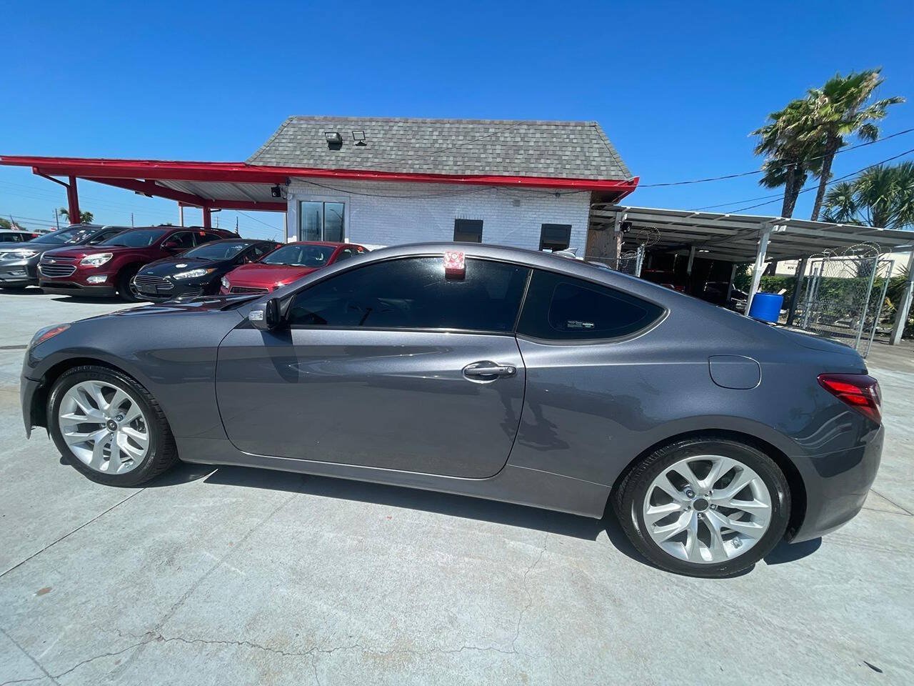 Used 2016 Hyundai Genesis 3.8 RWD image 6