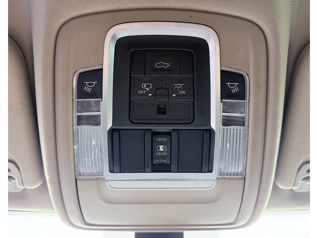 Used 2019 RAM 1500 Laramie RWD image 18