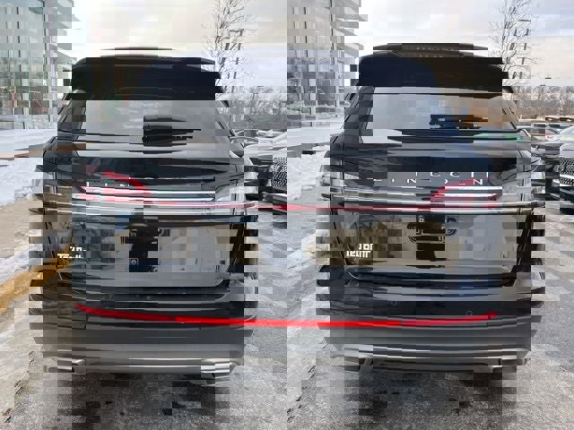 Used 2023 Lincoln Nautilus Reserve image 7