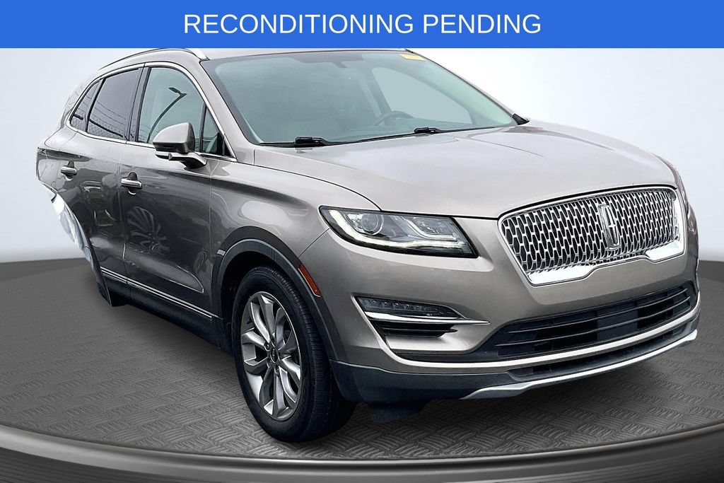 Used 2019 Lincoln MKC Select w/ Select Plus Package FWD image 1