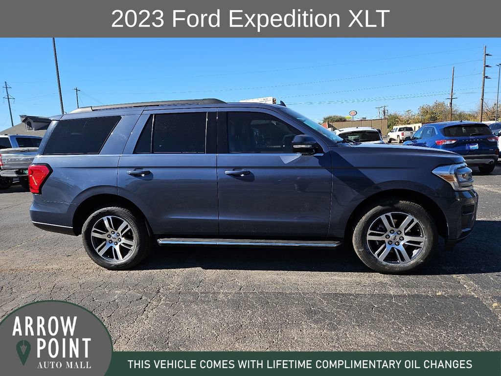 Used 2023 Ford Expedition XLT image 13